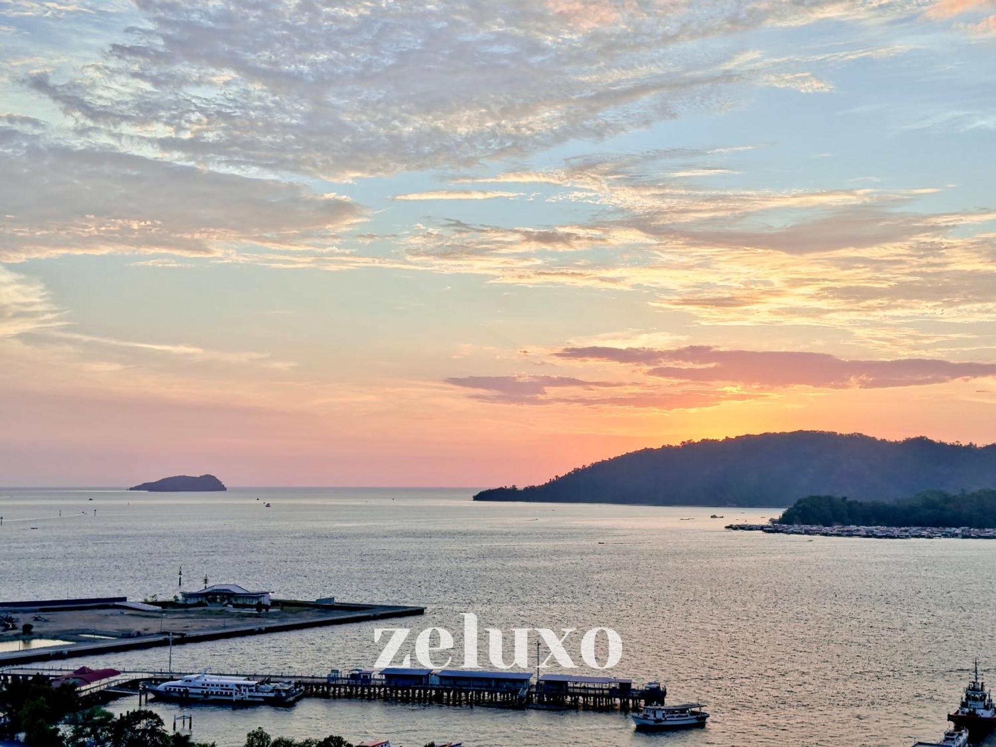 #14 Jesselton Quay Seaview Corner Washer Dryer