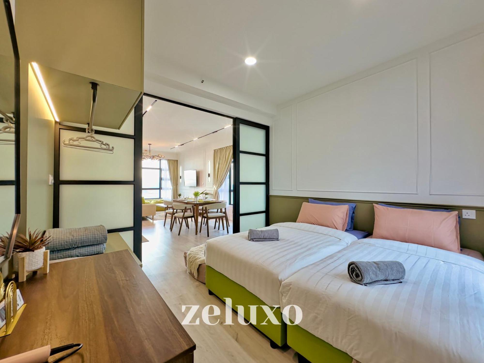 #14 Jesselton Quay Seaview Corner Washer Dryer