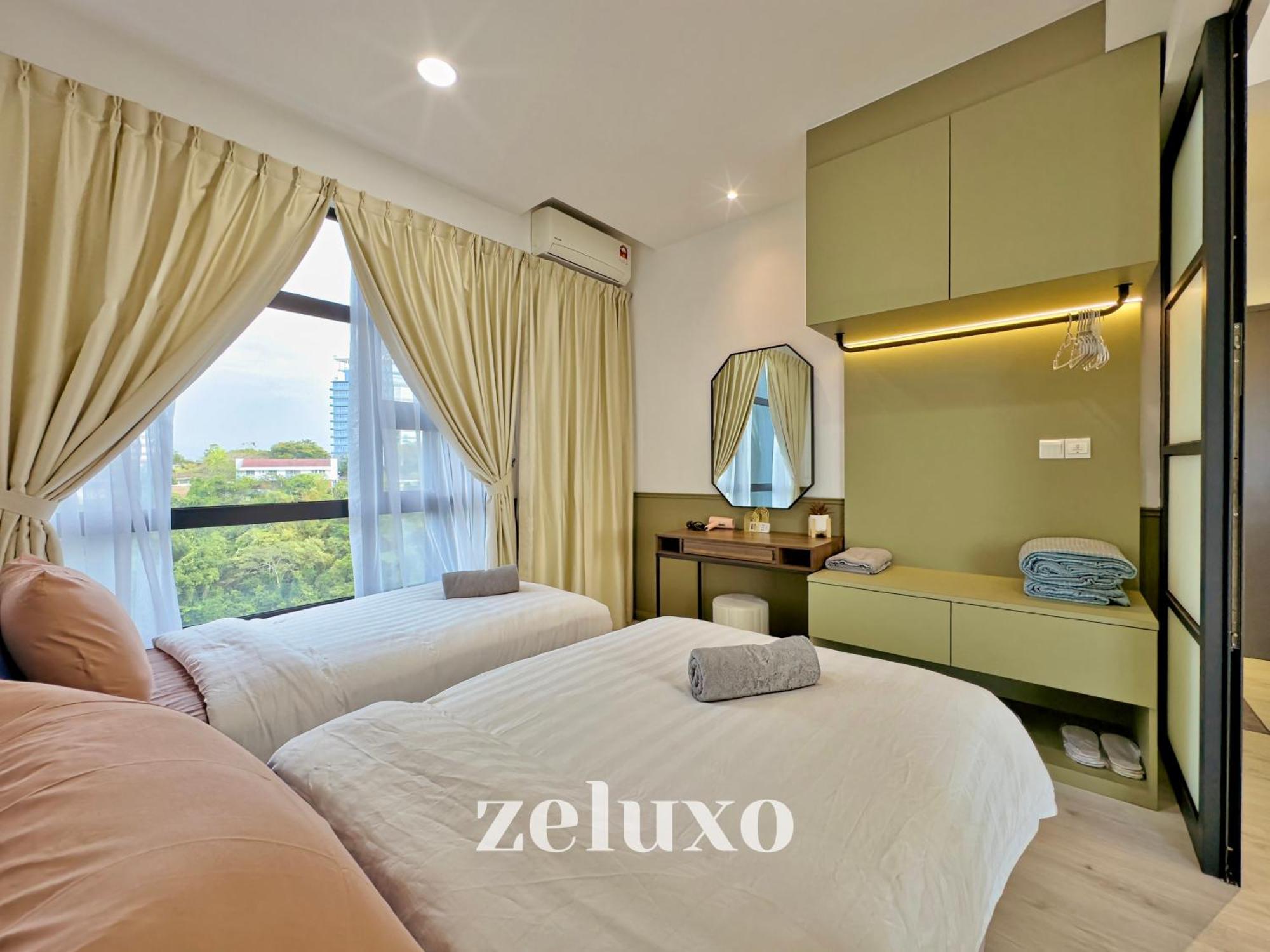 #14 Jesselton Quay Seaview Corner Washer Dryer *